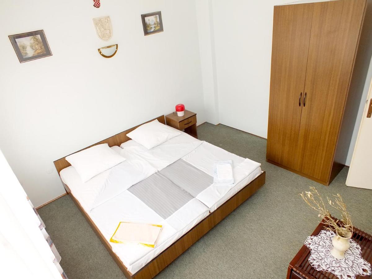 Biba Rooms Karlovac Exterior foto